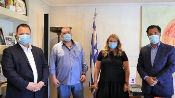 Ενισχύεται η ελληνική παραγωγή μασκών