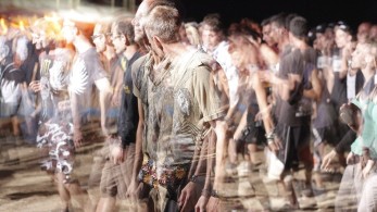 Κορωνοϊός: Προβληματισμός για τις εστίες – Τέλος στα πανηγύρια και νέα μέτρα στα σύνορα