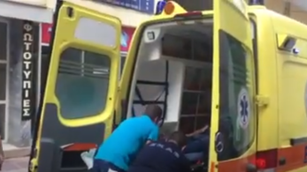 Επίθεση με τσεκούρι στην εφορία Κοζάνης- Τέσσερις τραυματίες (vid)