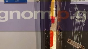 Πάτρα: Επίθεση στα γραφεία των βουλευτών Κατσανιώτη και Αλεξοπούλου