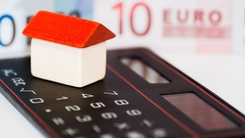 Παγώνουν οι δίκες για τα δάνεια σε ελβετικό φράγκο