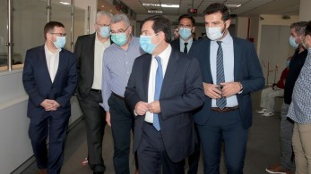 Μηταράκης στη Διεύθυνση Αλλοδαπών: Πιο γρήγορα η έκδοση εγγράφων