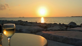 Travel + Leisure: Η Πάρος καλύτερο νησί της Ευρώπης για το 2020