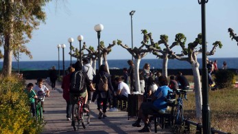 Κορωνοϊός: Ανησυχία για τα διάσπαρτα κρούσματα στα αστικά κέντρα