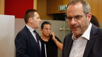 Από επιτυχία σε επιτυχία ο Κ. Ζούλας στην ΕΡΤ! «Τρίζει» η καρέκλα του;