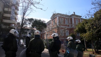 ΕΛΑΣ: μεγάλη αστυνομική επιχείρηση σε χώρους της Νομικής Σχολής Αθηνών (video)
