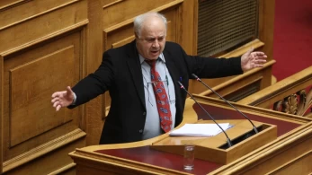 Βέλη Παρασκευαΐδη κατά Ανδρουλάκη: Αδυνατεί να διαμορφώσει κυβερνητική πρόταση