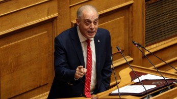 Κάθε μέρα κι ένας ρόλος: ο Βελόπουλος σκηνοθετεί την αντιπολίτευση Κάθε μέρα κι ένας ρόλος: ο Βελόπουλος σκηνοθετεί την αντιπολίτευση
