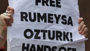 Δικαστής των ΗΠΑ αποφάσισε αποφυλάκιση Τουρκάλας φοιτήτριας: Είχε γράψει άρθρο για τη Γάζα