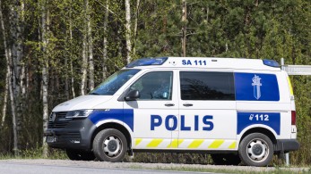 Φινλανδία: σοκαριστικό βίντεο ντοκουμέντο από την επίθεση με μαχαίρι σε σχολείο - Τρεις τραυματίες Φινλανδία: σοκαριστικό βίντεο ντοκουμέντο από την επίθεση με μαχαίρι σε σχολείο - Τρεις τραυματίες