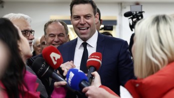 Ο Κασσελάκης ποιείται την νήσσαν