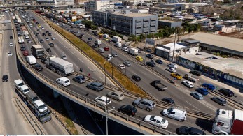 Το μποτιλιάρισμα ως καθημερινότητα στο Λεκανοπέδιο Το μποτιλιάρισμα ως καθημερινότητα στο Λεκανοπέδιο