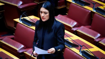 ΠΑΣΟΚ: αποστάσεις Γιαννακοπούλου από τις δηλώσεις Τσουκαλά για τη δεύτερη θέση