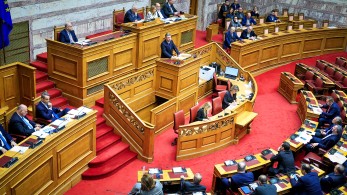 ΠΑΣΟΚ: Η μετάλλαξη ενός κόμματος από τον σοσιαλισμό στις συνωμοσίες ΠΑΣΟΚ: Η μετάλλαξη ενός κόμματος από τον σοσιαλισμό στις συνωμοσίες
