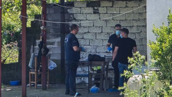 Πρώην αστυνομικός ομολόγησε τον φόνο του 95ρονου πατέρα του στην Αμφιλοχία Πρώην αστυνομικός ομολόγησε τον φόνο του 95ρονου πατέρα του στην Αμφιλοχία