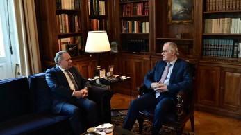 Συνάντηση Τασούλα με τον μόνιμο αντιπρόσωπο της Ελλάδας στην UNESCO (photos)