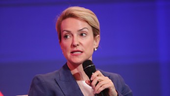 Σδούκου για Άγνωστο Στρατιώτη: Η κυβερνητική θέση είναι σαφής και ενιαία