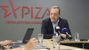 Ο Φάμελλος που παλεύει με Λατινοπούλου και Κασσελάκη για ένα 4% κουνάει το δάχτυλο και μιλά για πρόοδο Ο Φάμελλος που παλεύει με Λατινοπούλου και Κασσελάκη για ένα 4% κουνάει το δάχτυλο και μιλά για πρόοδο