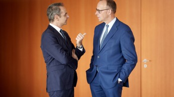 Κυβερνητικές πηγές: Η Ελλάδα κλείνει οριστικά την οικονομική κρίση και ηγείται στην Ευρώπη