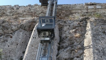 Μενδώνη για ανελκυστήρα στην Ακρόπολη: Φθορές λόγω υπερβολικής χρήσης - Σχέδιο και για 2ο ασανσέρ