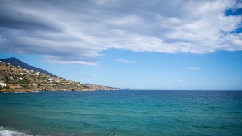 Άνδρος: νεκρή γυναίκα που έπεσε  με το αυτοκίνητό της στη θάλασσα