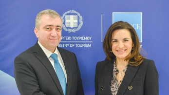 Αρίφ Μαμάντοφ για τα 3 χρόνια «Μανιφέστο»: Έχετε γίνει μία από τις σημαντικές φωνές στο ελληνικό τοπίο των ΜΜΕ