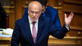 Σύγκρουση χωρίς φρένα: ο Φλωρίδης ξεγυμνώνει τη συνωμοσιολογία Βελόπουλου για τα Τέμπη Σύγκρουση χωρίς φρένα: ο Φλωρίδης ξεγυμνώνει τη συνωμοσιολογία Βελόπουλου για τα Τέμπη