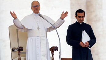 Ρώμη: πρωτοφανής συμμετοχή νέων στη λειτουργία του Πάπα Λέοντα ΙΔ’ - Πάνω από 1 εκατομμύριο οι παρόντες