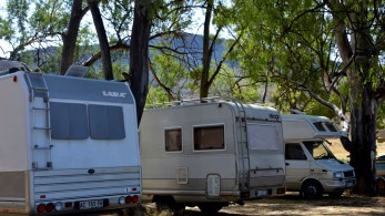 Τροχόσπιτα μόνο σε οργανωμένα camping - Περιορισμένη η στάθμευση σε κατοικημένες περιοχές