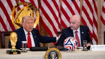 Το τερμάτισε ο Τραμπ: «Καλό κίνητρο» για τερματισμό του πολέμου, η ρωσική συμμετοχή στο Μουντιάλ 2026 (video)