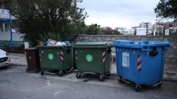 Ποινική δίωξη στη γιαγιά του βρέφους που βρέθηκε δίπλα σε κάδο σκουπιδιών στον Άλιμο