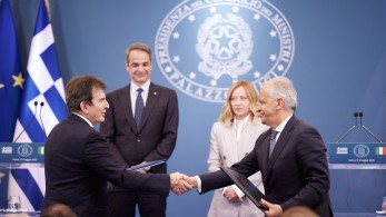 Ιταλία - Χρυσοχοΐδης: μνημόνια συνεργασίας για κοινές περιπολίες σε τουριστικά θέρετρα και δίωξη ναρκωτικών