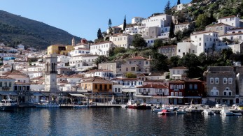 Σύσκεψη για Ύδρα και Σπέτσες: νέες ρυθμίσεις και έλεγχοι για την κυκλοφορία οχημάτων Σύσκεψη για Ύδρα και Σπέτσες: νέες ρυθμίσεις και έλεγχοι για την κυκλοφορία οχημάτων