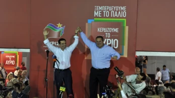 10 χρόνια από το δραματικό 2015: η κωλοτούμπα Τσίπρα και το δημοψήφισμα που έπαιξε την Ελλάδα στα ζάρια 10 χρόνια από το δραματικό 2015: η κωλοτούμπα Τσίπρα και το δημοψήφισμα που έπαιξε την Ελλάδα στα ζάρια