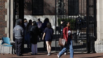 «Πρόσφυγες Χάρβαρντ»: Απελπισμένο μήνυμα από Κινέζους φοιτητές κατά Τραμπ