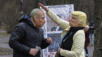 Τραμπ σε Πούτιν: Παίζεις με τη φωτιά - Δεν θα ήσουν ασφαλής χωρίς εμένα