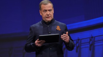 Μεντβέντεφ: Ο Τραμπ να συνειδητοποιήσει τι σημαίνει Γ' Παγκόσμιος Πόλεμος