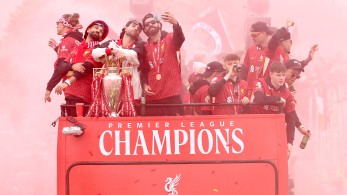 Λίβερπουλ: Αυτοκίνητο έπεσε πάνω στο πλήθος κατά την παρέλαση για την κατάκτηση του πρωταθλήματος (video)