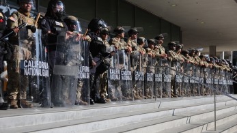 ΗΠΑ: απαγόρευση κυκλοφορίας στο κέντρο του Λος Άντζελες - Πάνω από 100 συλλήψεις