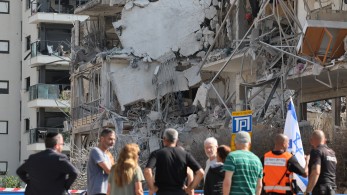 «Φλέγεται» η Μέση Ανατολή: Ολονύχτια αντίποινα του Ιράν - Συνεχή πλήγματα στην Τεχεράνη (video)