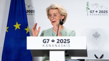 Φον ντερ Λάιεν: Στόχος η συμφωνία με τις ΗΠΑ πριν από την προθεσμία Φον ντερ Λάιεν: Στόχος η συμφωνία με τις ΗΠΑ πριν από την προθεσμία