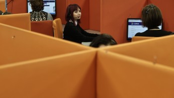 Νέο προσοντολόγιο: ανοίγουν θέσεις στο Δημόσιο για απόφοιτους νεότερων πανεπιστημιακών σχολών