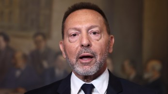 Γιάννης Στουρνάρας: Πολύ σκληρός για να πεθάνει με σκευωρίες Γιάννης Στουρνάρας: Πολύ σκληρός για να πεθάνει με σκευωρίες
