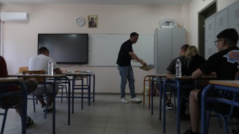 Κρήτη: ακόμη δύο μηδενισμοί γραπτών στις πανελλαδικές εξετάσεις λόγω κινητού