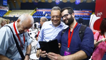 Ο ΣΥΡΙΖΑ δεν είναι κόμμα, αλλά πολλά μικρά ναυάγια