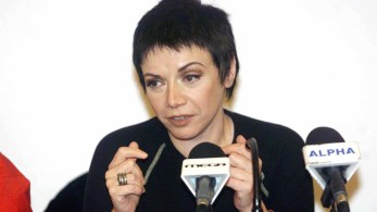Σαν σήμερα το 2002 η Μαλβίνα Κάραλη μας κλείνει το μάτι για τελευταία φορά Σαν σήμερα το 2002 η Μαλβίνα Κάραλη μας κλείνει το μάτι για τελευταία φορά