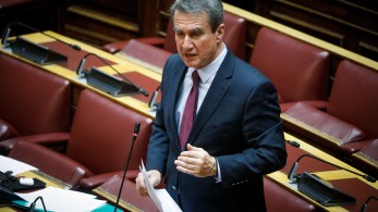 Ανδρέας Λοβέρδος: Παιδαριώδες λάθος η επίκληση της «εσχάτης προδοσίας» (video) Ανδρέας Λοβέρδος: Παιδαριώδες λάθος η επίκληση της «εσχάτης προδοσίας» (video)