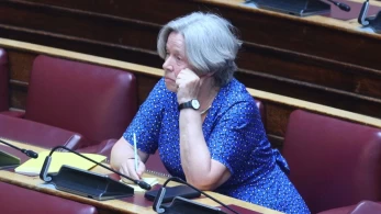 Επίθεση της Λινού στον Πολάκη: Να μην επιτρέψουμε να βρεθούν οι γυναίκες απέναντι σε έναν Πολάκη