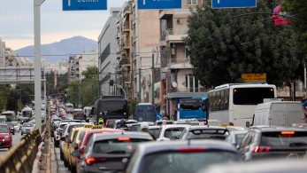 Νέος ΚΟΚ: Πράσινο φως με νέα όρια, πρόστιμα και έλεγχο στους δρόμους Νέος ΚΟΚ: Πράσινο φως με νέα όρια, πρόστιμα και έλεγχο στους δρόμους