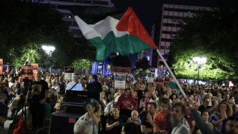 Με τα λεφτά του Δημοσίου κάνεις προπαγάνδα, αγαπητέ καλλιτέχνη; Με τα λεφτά του Δημοσίου κάνεις προπαγάνδα, αγαπητέ καλλιτέχνη;